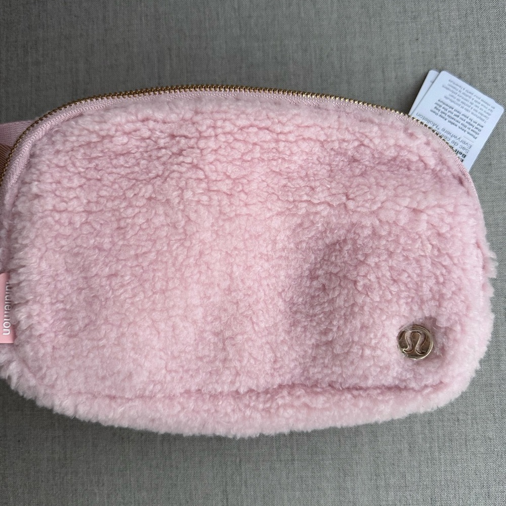 Lululemon Pink Fleece Belt Bag 1L NWT